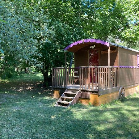 Camping, Hotel De Plein Air Les Cariamas Chateauroux-les-Alpes Eksteriør billede
