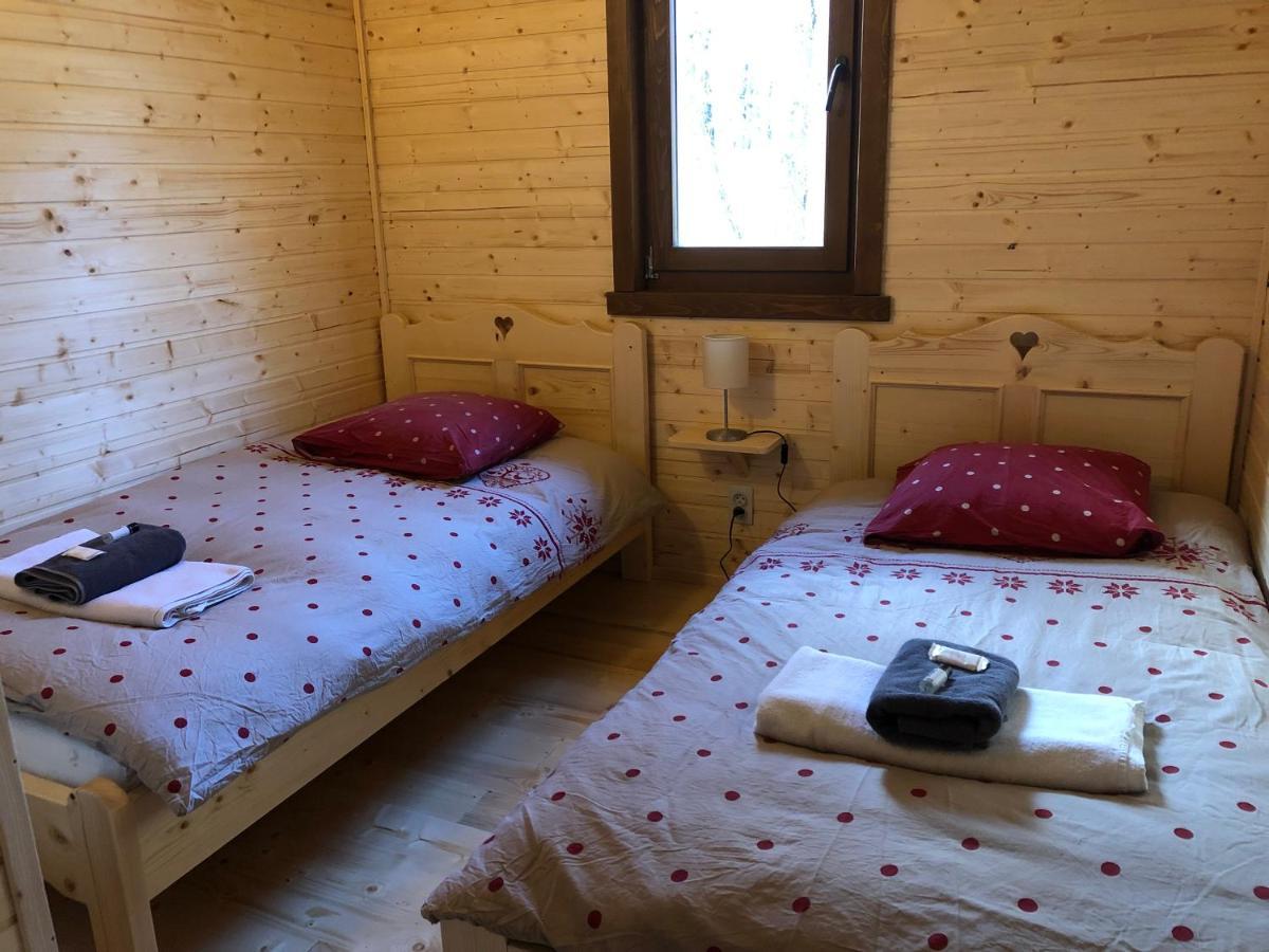 Camping, Hotel De Plein Air Les Cariamas Chateauroux-les-Alpes Eksteriør billede