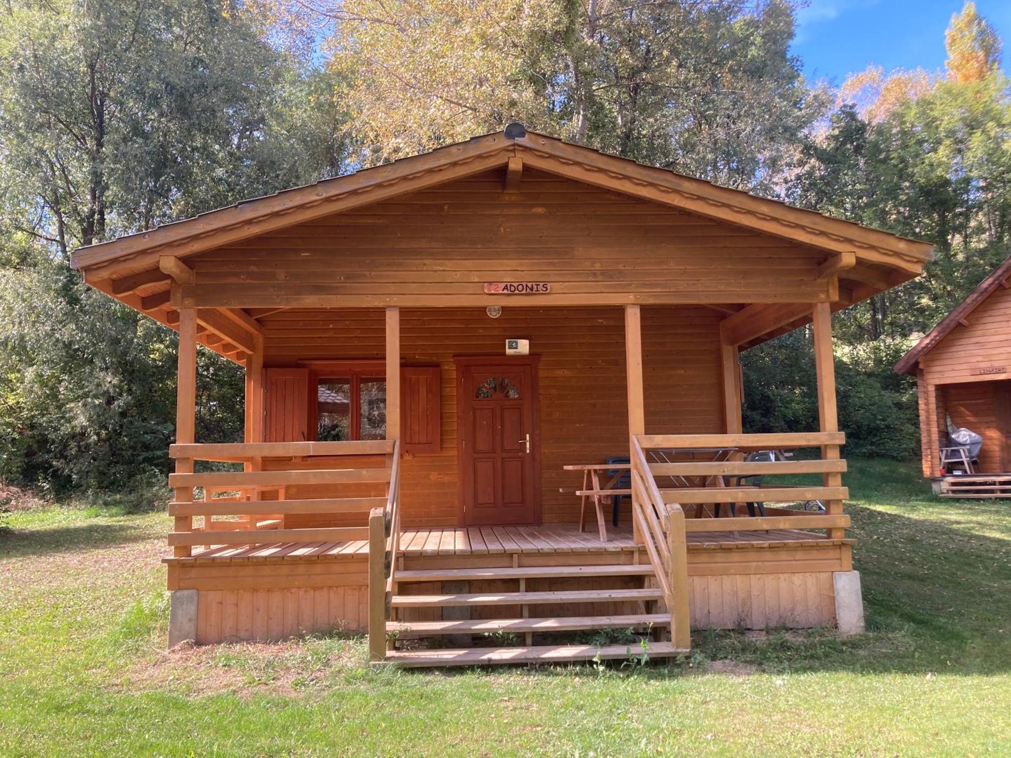 Camping, Hotel De Plein Air Les Cariamas Chateauroux-les-Alpes Eksteriør billede